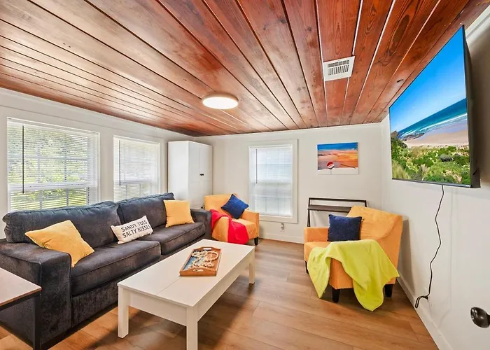 Duplex -downtown With Private Hot Tub Pensacola