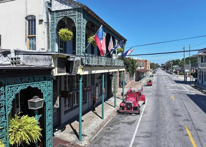 Duplex -downtown With Private Hot Tub * Pensacola