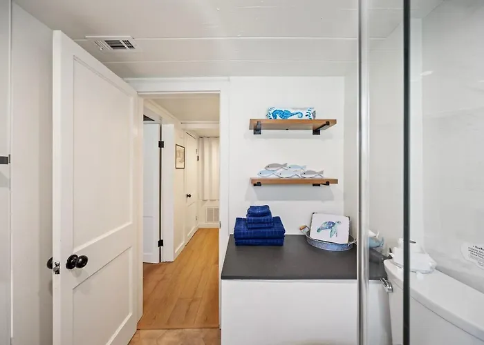 Duplex -downtown With Private Hot Tub Holiday home